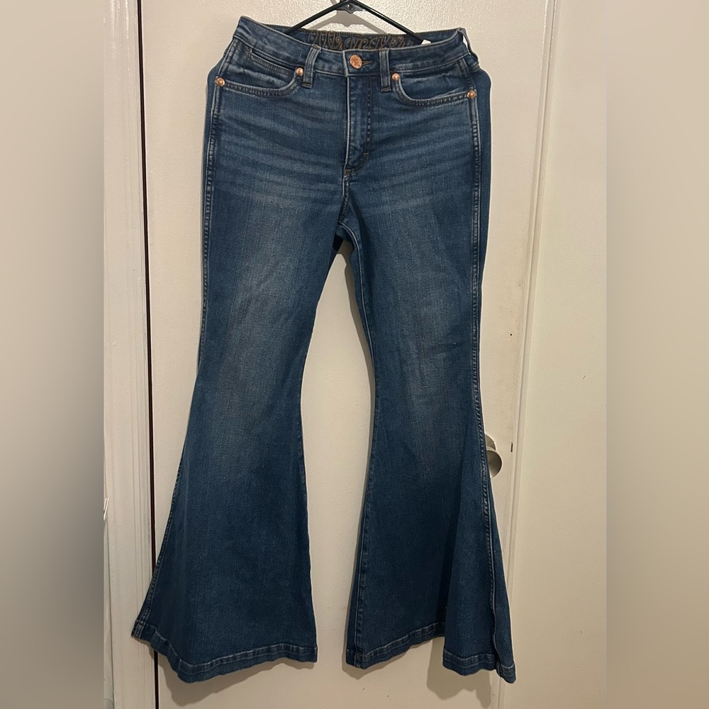 Wrangler Retro Bell Bottoms
